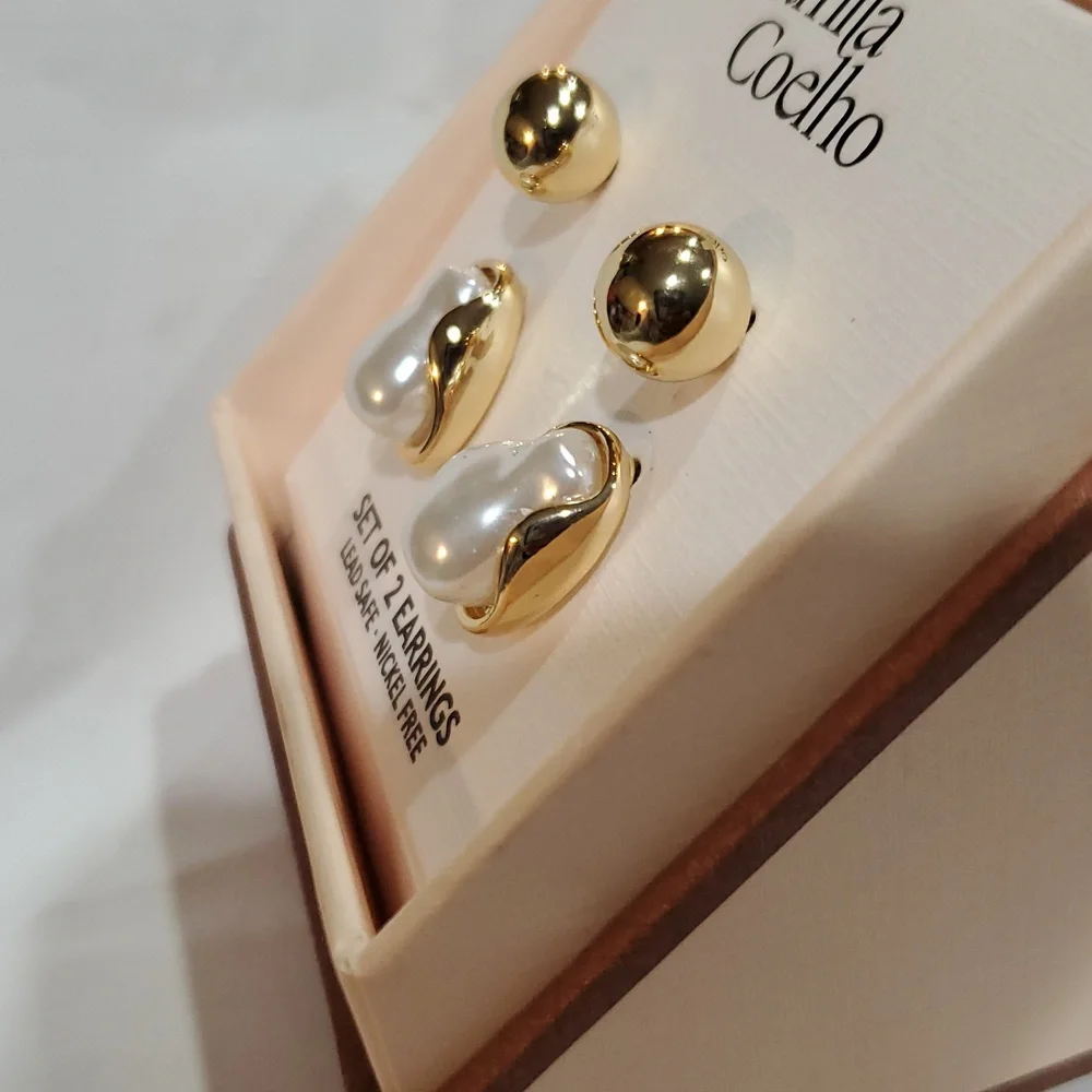 Camila‎ Coelho set of 2 gold plated round ball stud and organic pearl earrings - Picture 6 of 6